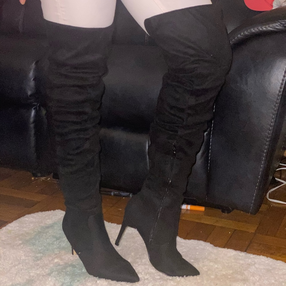 Express over the knees black boots
